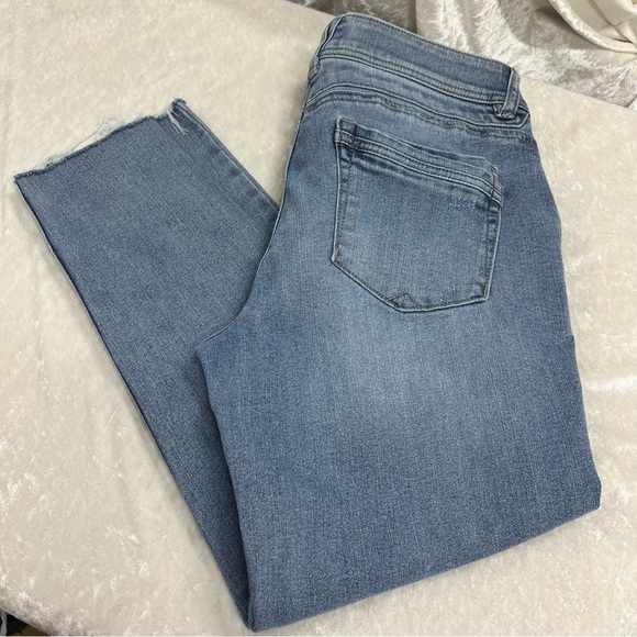 DEMOCRACY "AB" Technology size 10 Womens Raw Hem Blue Denim distressed Jeans - Picture 16 of 16